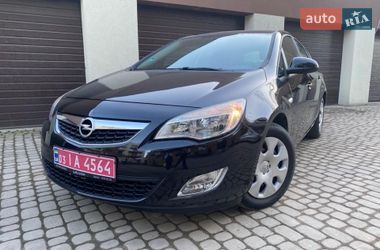 Opel Astra  2010
