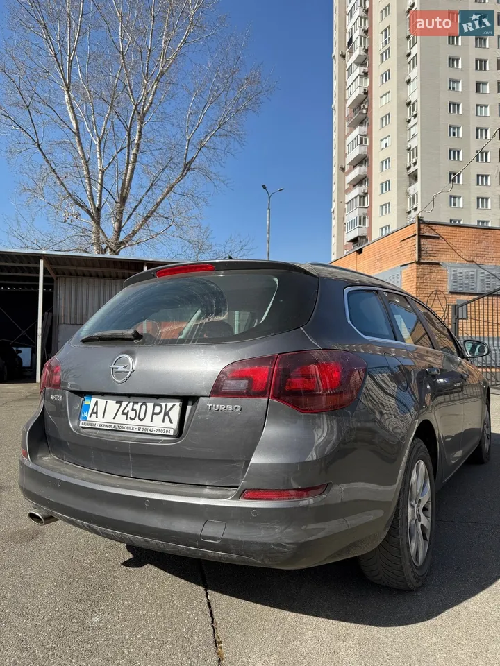 2010 Opel Astra - мініатюра 2