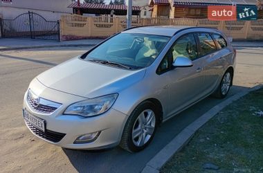 Opel Astra  2010