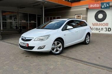 Opel Astra 2011