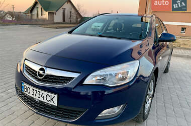 Opel Astra 2012