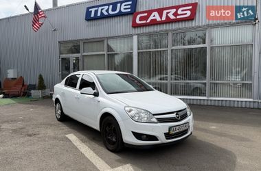 Opel Astra  2012