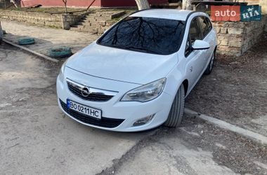 Opel Astra 2012