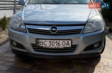 Opel Astra 2010