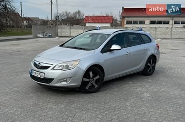 Opel Astra 2011