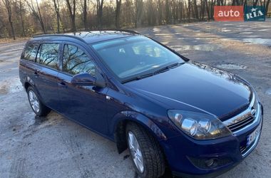 Opel Astra  2013