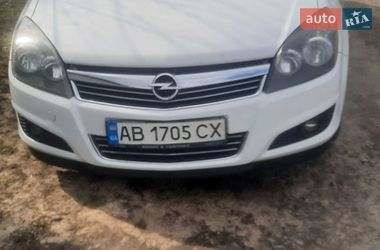 Opel Astra 2012