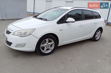 Opel Astra 2011