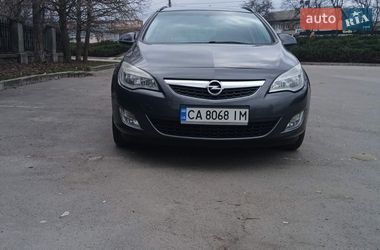 Opel Astra 2011