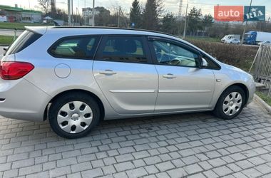 Opel Astra 2011