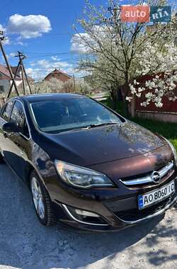 Opel Astra  2013