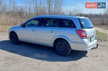 Opel Astra  2010