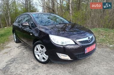 Opel Astra 2012