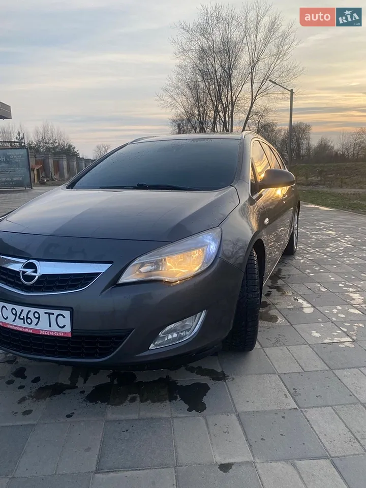 2011 Opel Astra - мініатюра 2