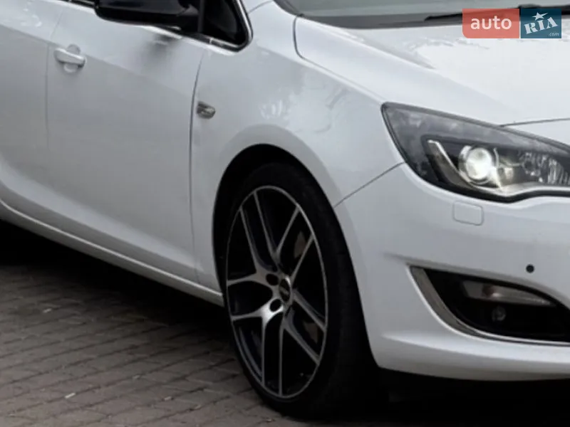 Opel Astra 2014