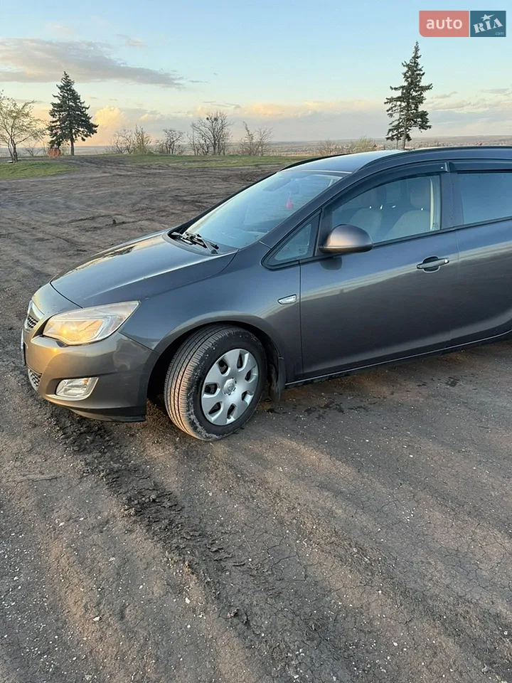 2011 Opel Astra - мініатюра 4