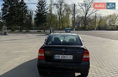 Седан Opel Astra 2008 в Ладыжине