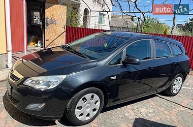 Opel Astra  2012