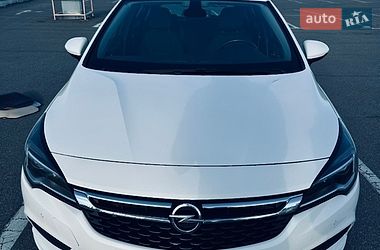 Opel Astra  2018