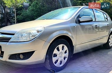 Opel Astra  2008