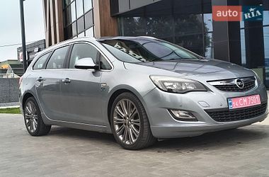 Opel Astra  2012