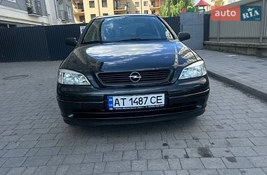 Opel Astra  2008