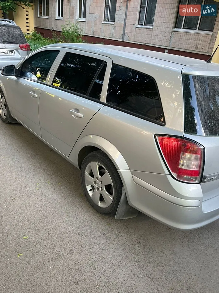 2010 Opel Astra - мініатюра 3