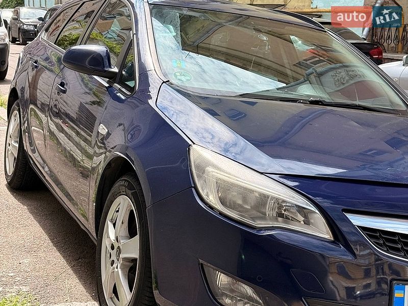 Універсал Opel Astra 2011 в Києві фото 5 Універсал Opel Astra 2011 в Києві