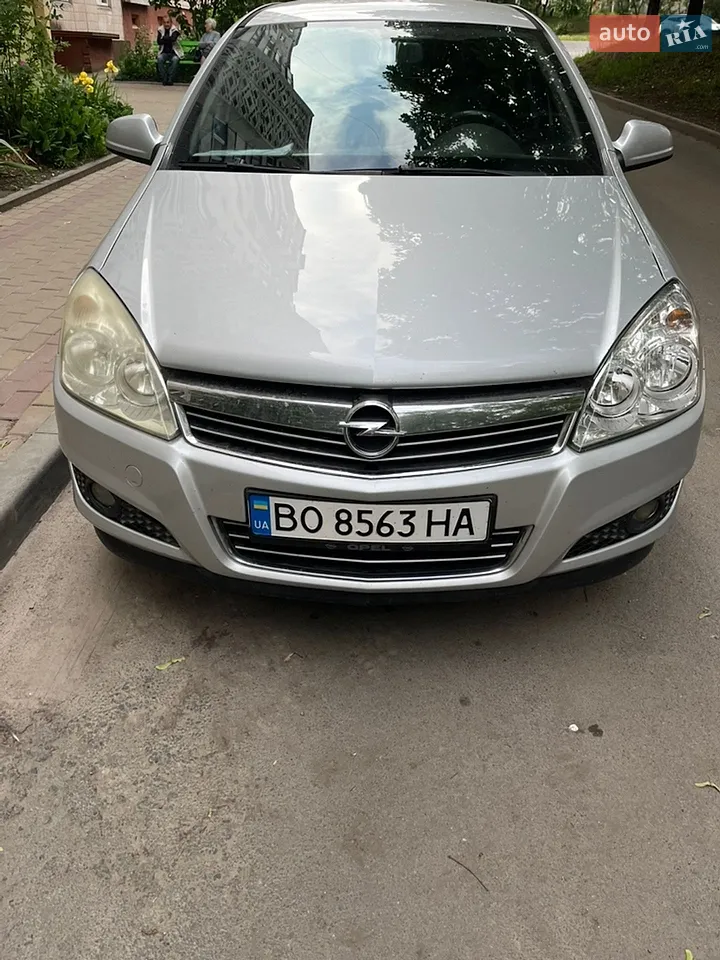 2010 Opel Astra - мініатюра 2