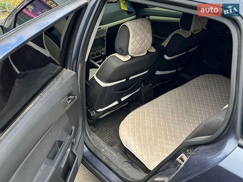 Универсал Opel Astra 2007 в Городище