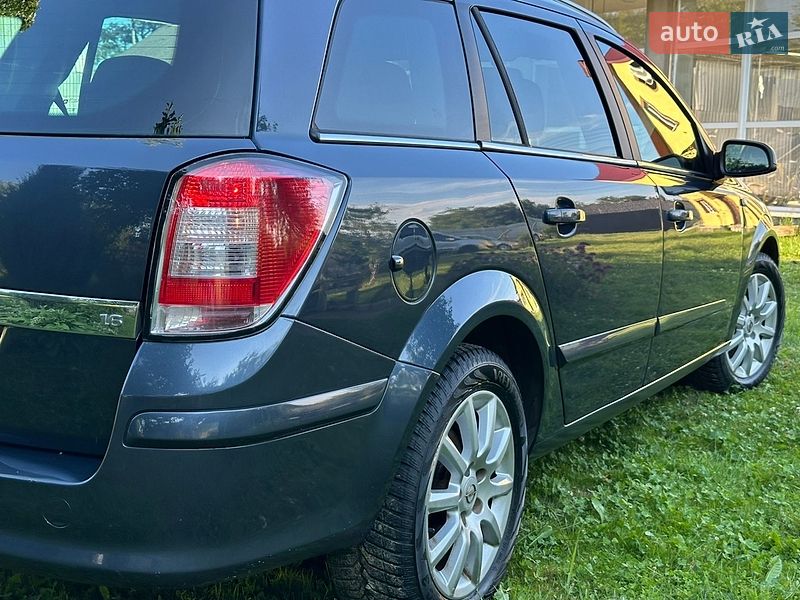 Универсал Opel Astra 2008 в Дрогобыче