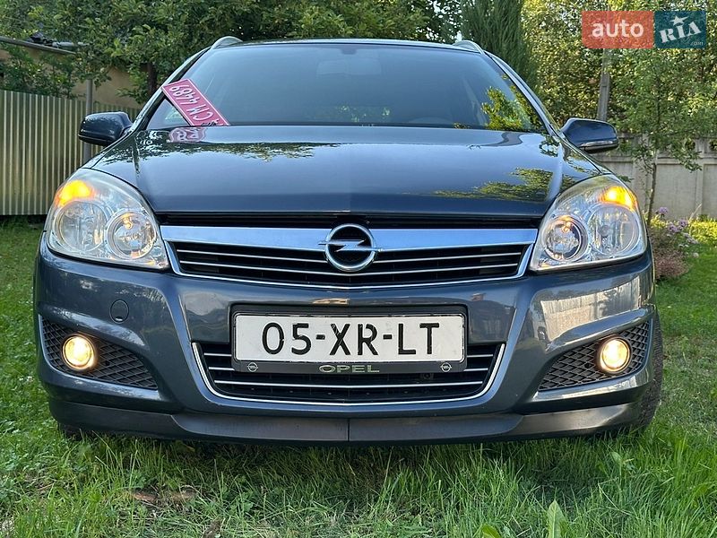 Универсал Opel Astra 2008 в Дрогобыче