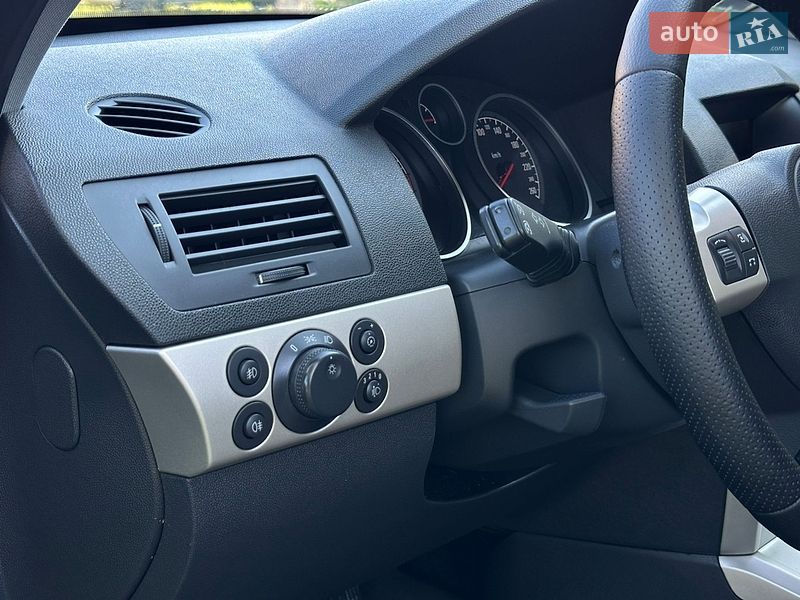 Универсал Opel Astra 2008 в Дрогобыче