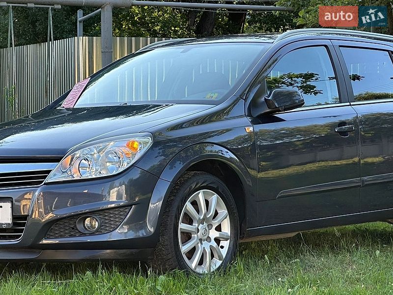 Универсал Opel Astra 2008 в Дрогобыче
