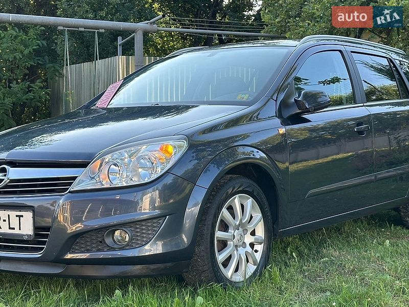 Универсал Opel Astra 2008 в Дрогобыче