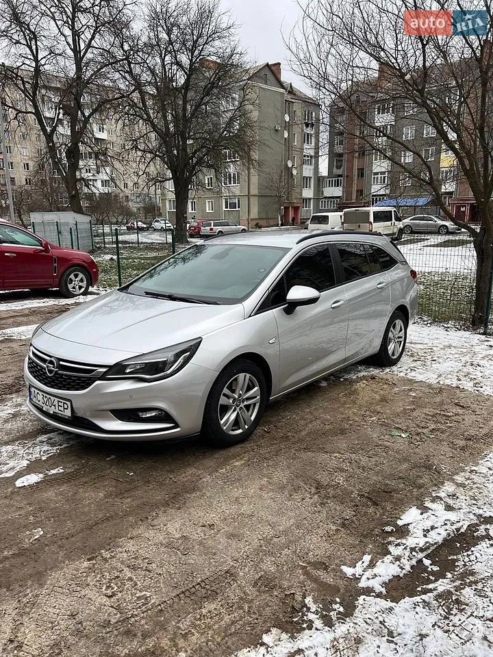 2017 Opel Astra - фото 1