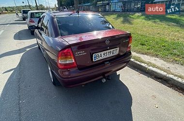 Седан Opel Astra 2006 в Киеве