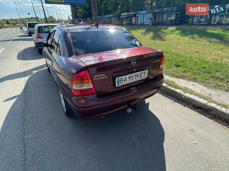 Седан Opel Astra 2006 в Киеве