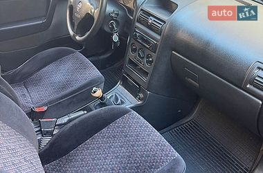 Седан Opel Astra 2006 в Киеве