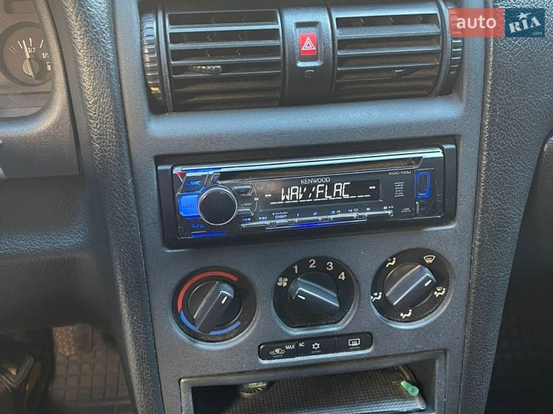 Седан Opel Astra 2006 в Киеве