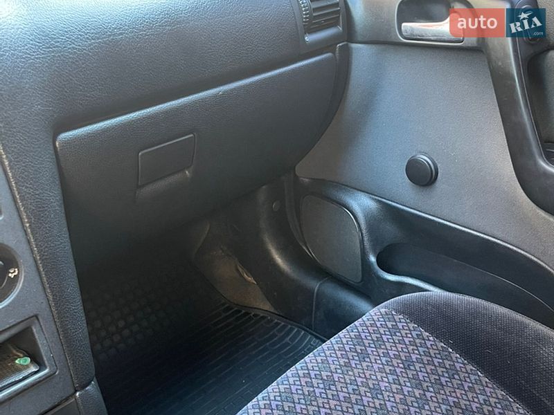 Седан Opel Astra 2006 в Киеве