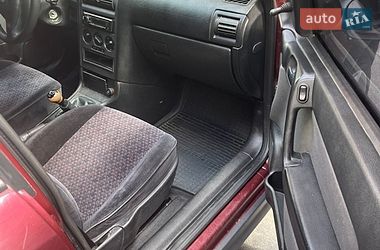 Седан Opel Astra 2006 в Киеве