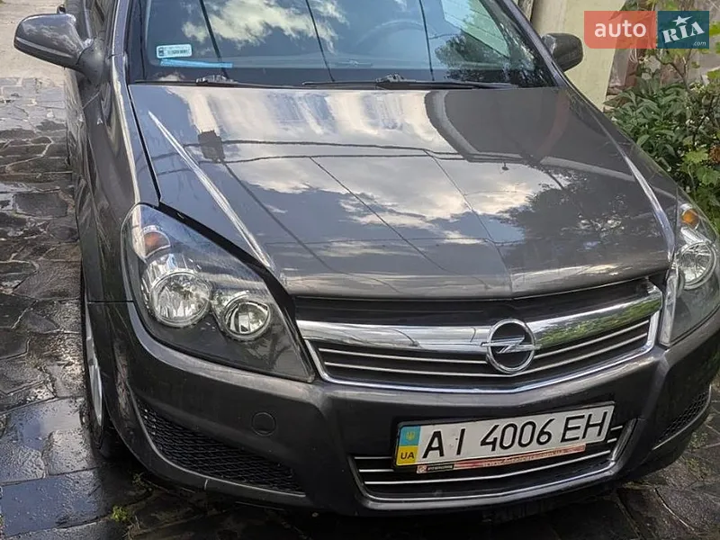 Opel Astra 2011