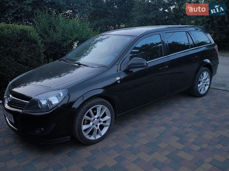 Opel Astra 2010 Opel Astra 2010