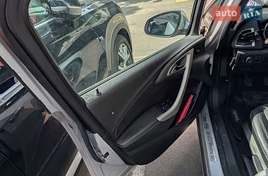 Універсал Opel Astra 2012 в Києві
