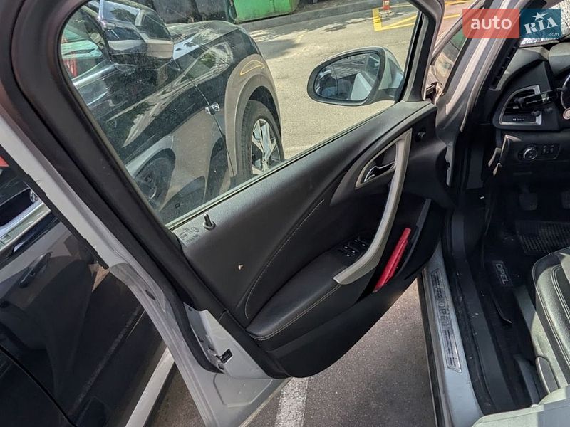 Універсал Opel Astra 2012 в Києві