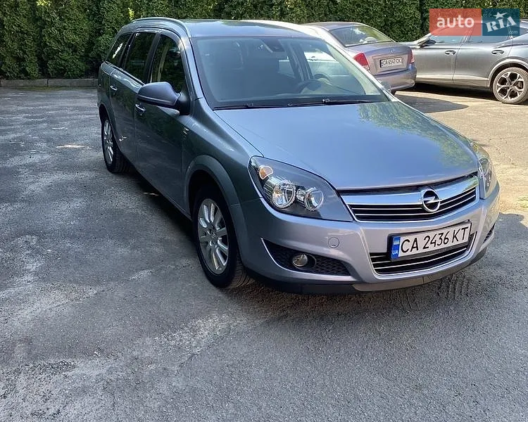 Opel Astra 2010