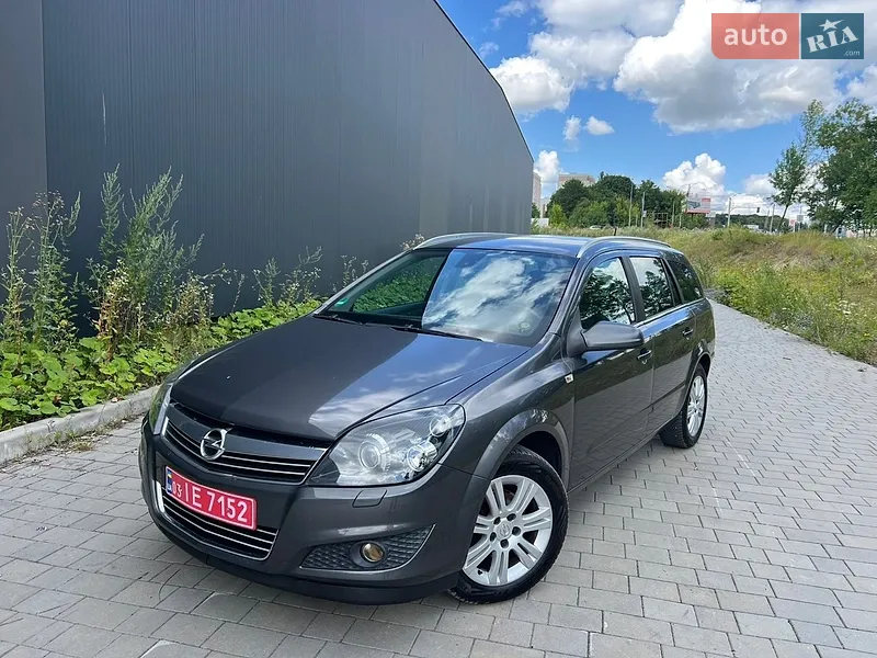 Opel Astra 2010