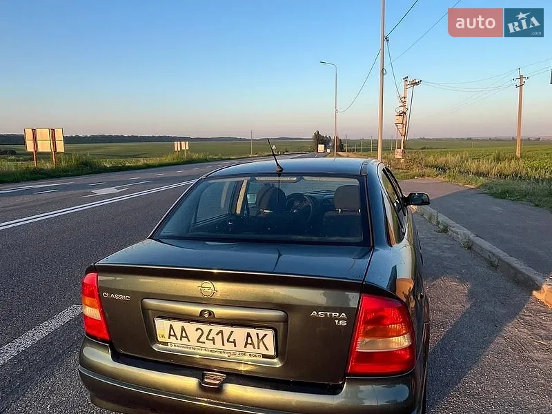 Opel Astra 2004