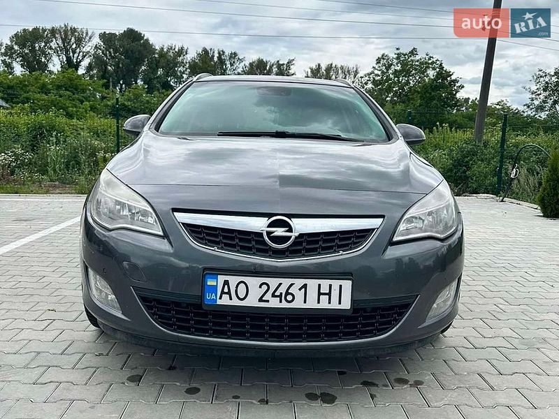 Универсал Opel Astra 2011 в Королеве фото Универсал Opel Astra 2011 в Королеве